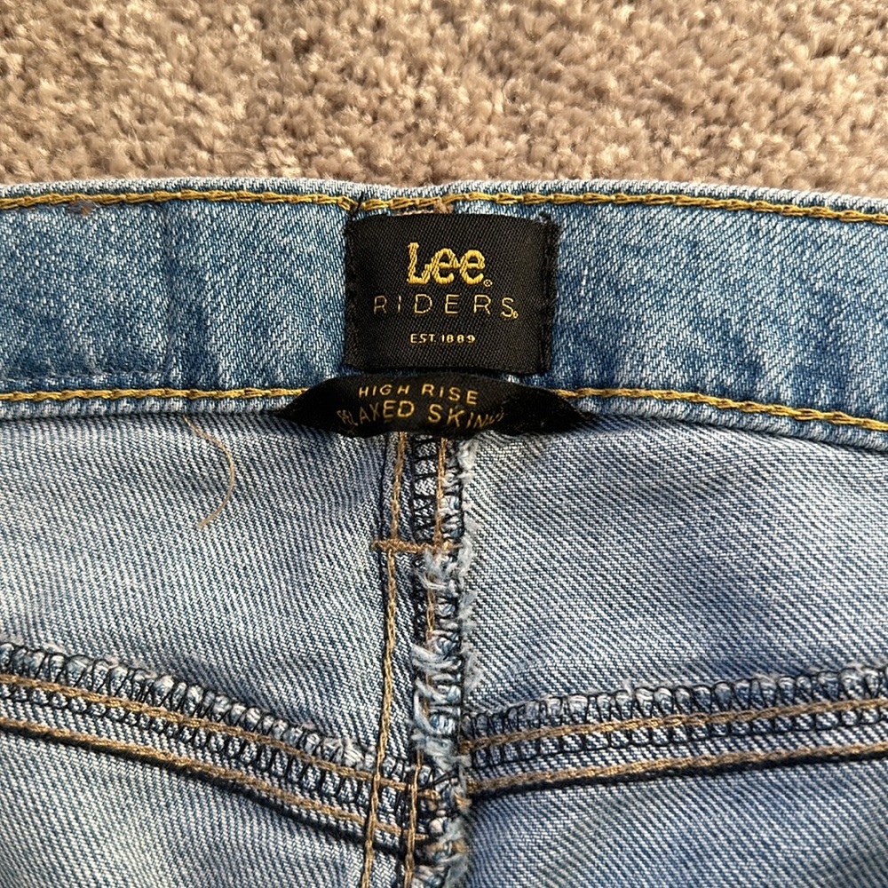 Lee Riders High Rise Relaxed Skinny Jeans - Picture 4 of 6